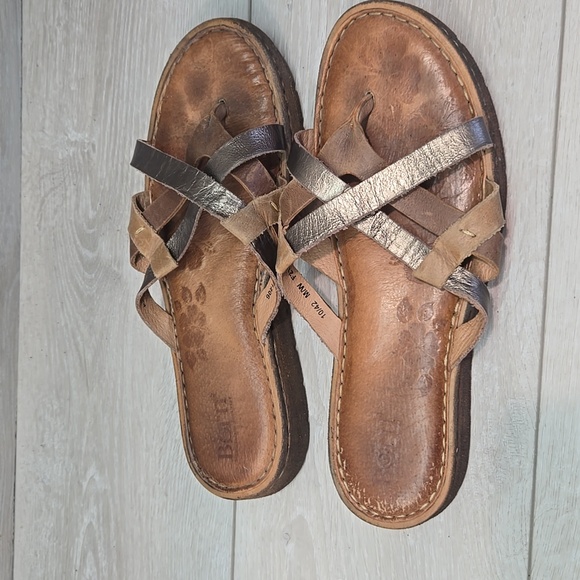 Born Women's Strappy Thong Sandals in Brown and Metallic Shoes Sz 10 - Picture 2 of 11